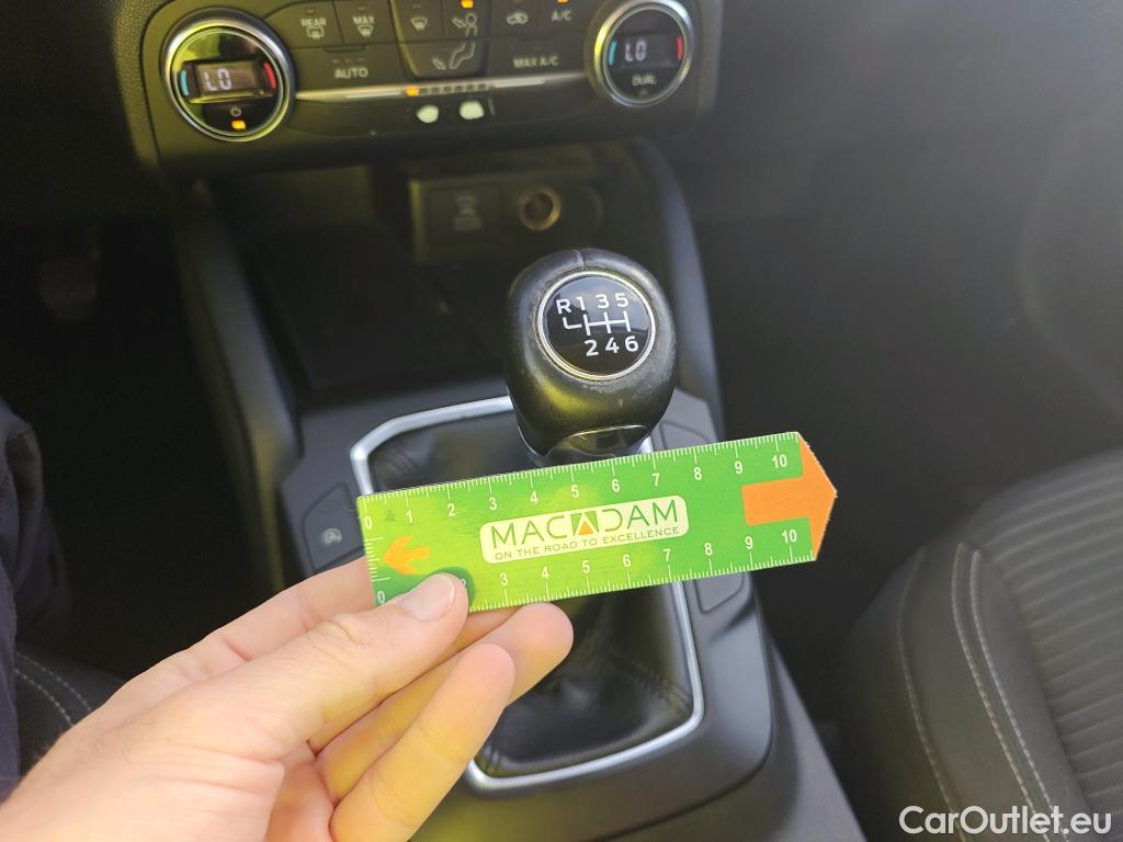  Ford  Kuga FORD  / 2019 / 5P / todoterreno Titanium 1.5 EcoBlue 88kW (120CV) #30