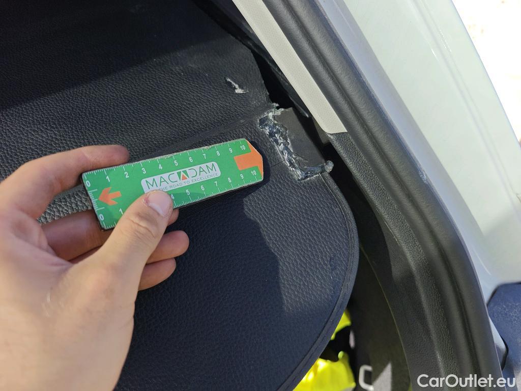  Volkswagen  Golf  VOLKSWAGEN / 2020 / 5P / familiar 2.0 TDI 85kW (115CV) DSG Variant #2