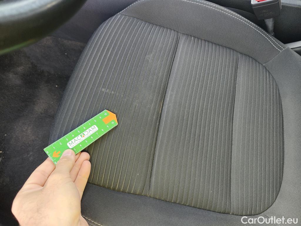  Ford  Kuga FORD  / 2019 / 5P / todoterreno Titanium 1.5 EcoBlue 88kW (120CV) #21