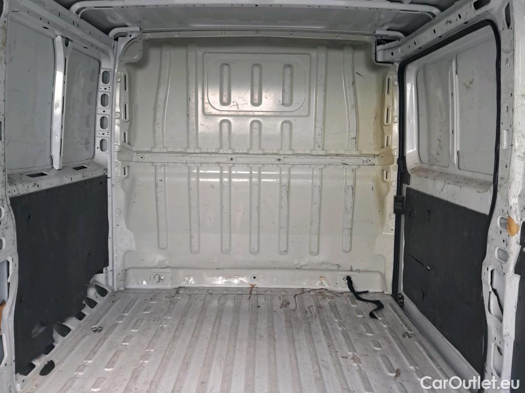  Peugeot  Boxer PEUGEOT  / 2014 / 4P / furgón 333 L2 H1 BHDI 103kW (140CV) S&S 6 V. M (AC) #52