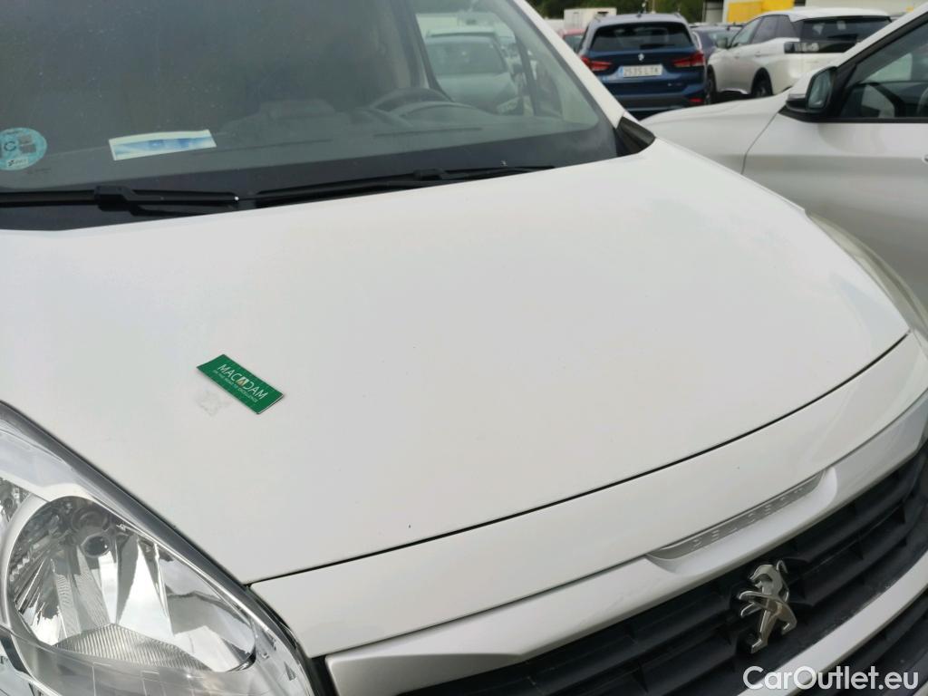  Peugeot  Partner PEUGEOT  VU 4p 2G furgón derivado de Furgón Confort PackL2 BlueHDi 73KW (100) #21