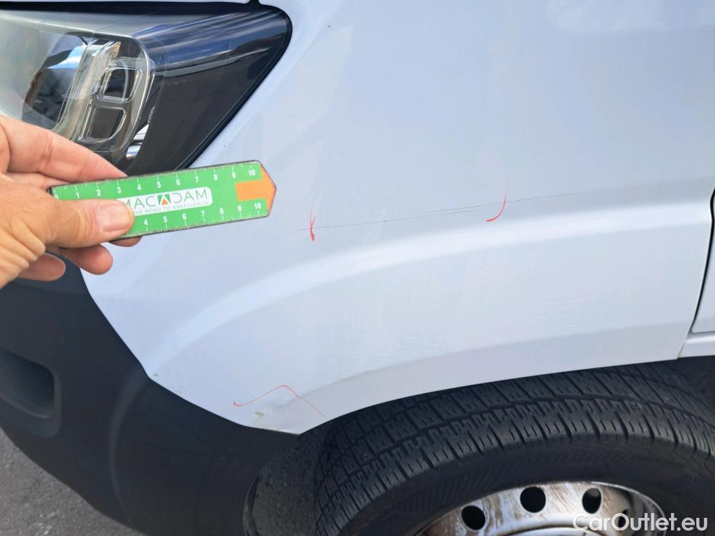  Peugeot  Boxer PEUGEOT  / 2014 / 4P / furgón 333 L2 H1 BHDI 103kW (140CV) S&S 6 V. M (AC) #57