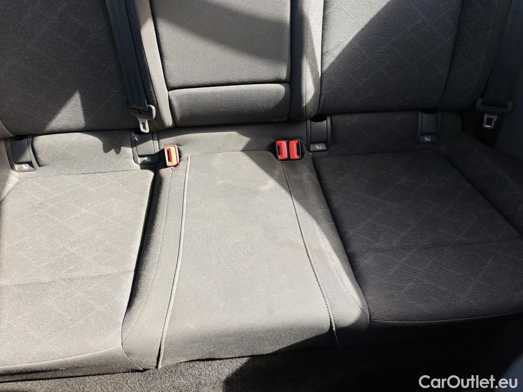  Volkswagen  Golf  VOLKSWAGEN / 2020 / 5P / familiar 2.0 TDI 85kW (115CV) DSG Variant #19