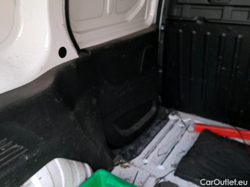  Citroen  Berlingo CITROEN  / 2018 / 4P / furgón derivado de turismo Talla M BlueHDi 100 #27