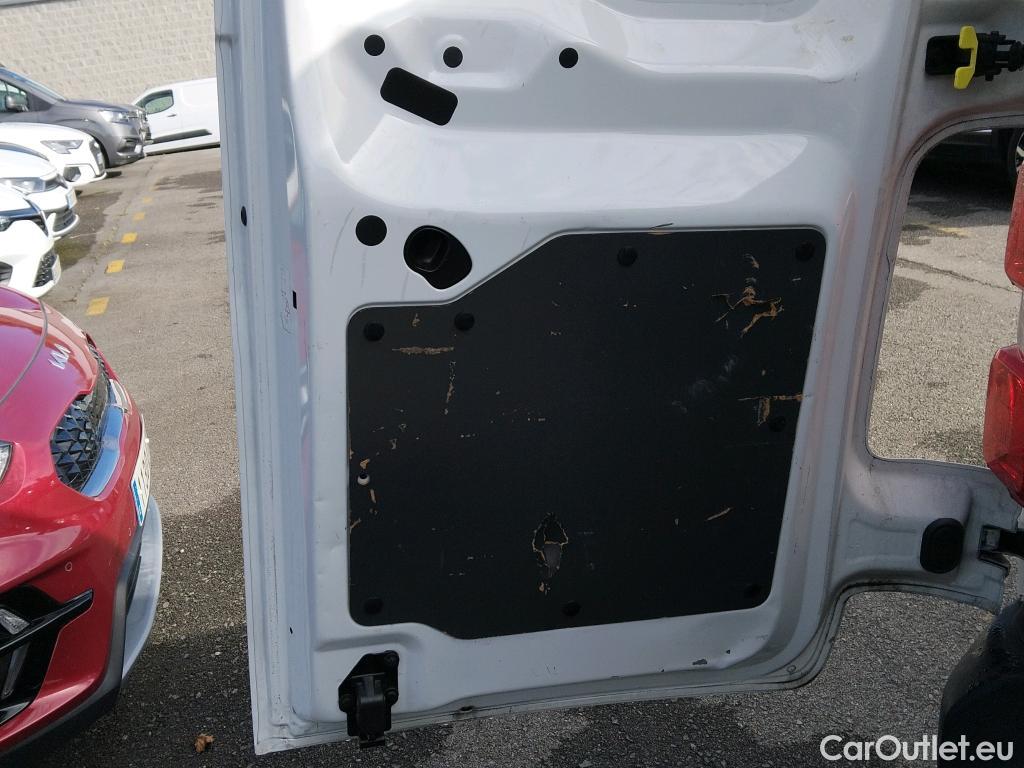  Peugeot  Expert PEUGEOT  / 2016 / 4P / furgón Furgón Pro 1.5 BlueHDi 100 Long #3