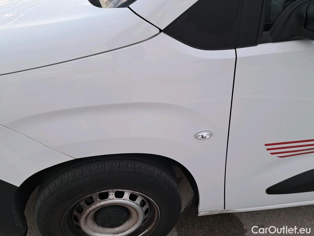  Citroen  Berlingo CITROEN  / 2018 / 4P / furgón derivado de turismo Talla M BlueHDi 100 #21