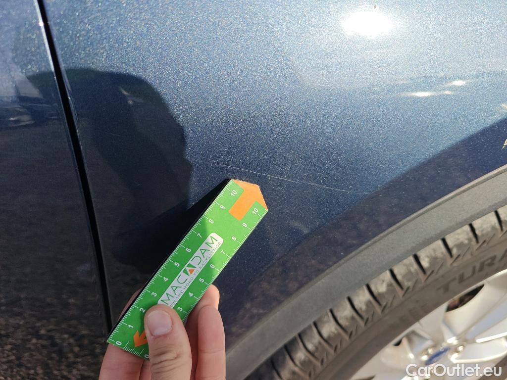  Ford  Kuga FORD  / 2019 / 5P / todoterreno Titanium 1.5 EcoBlue 88kW (120CV) #17