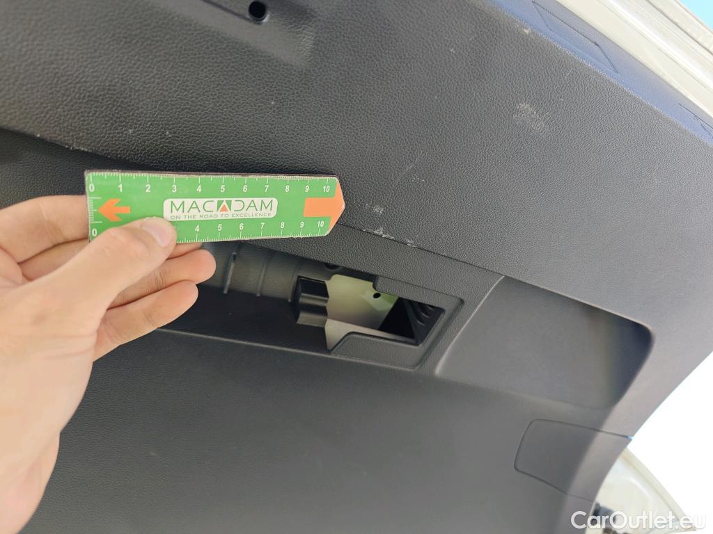  Volkswagen  Golf  VOLKSWAGEN / 2020 / 5P / familiar 2.0 TDI 85kW (115CV) DSG Variant #27