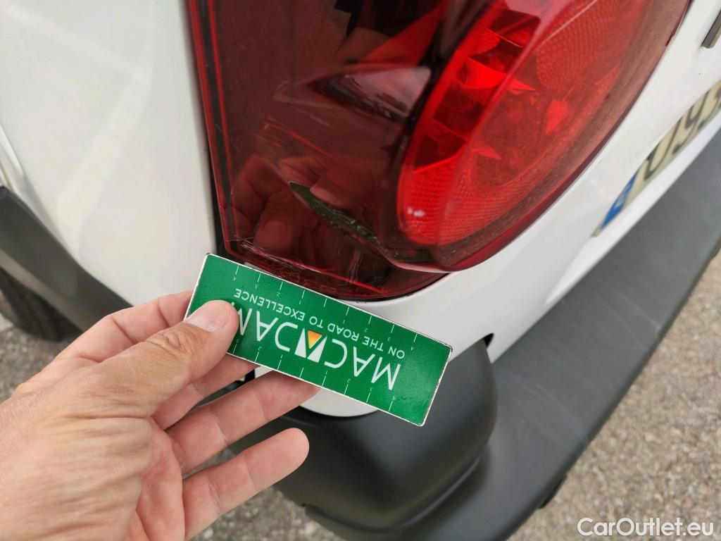  Peugeot  Partner PEUGEOT  VU 4p 2G furgón derivado de Furgón Confort PackL2 BlueHDi 73KW (100) #18