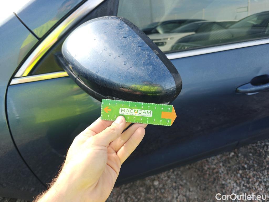  Ford  Kuga FORD  / 2019 / 5P / todoterreno Titanium 1.5 EcoBlue 88kW (120CV) #56