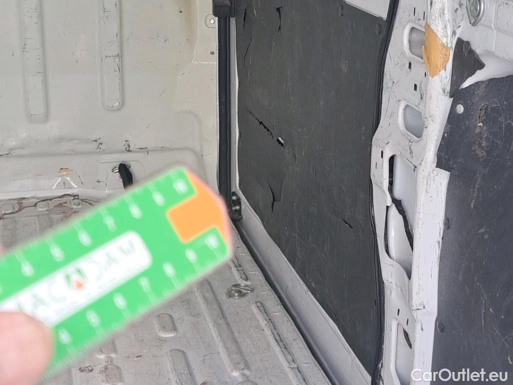  Peugeot  Boxer PEUGEOT  / 2014 / 4P / furgón 333 L2 H1 BHDI 103kW (140CV) S&S 6 V. M (AC) #26