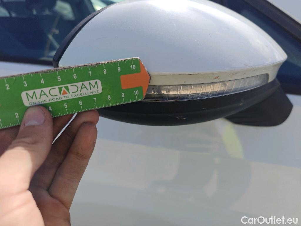  Volkswagen  Golf  VOLKSWAGEN / 2020 / 5P / familiar 2.0 TDI 85kW (115CV) DSG Variant #52