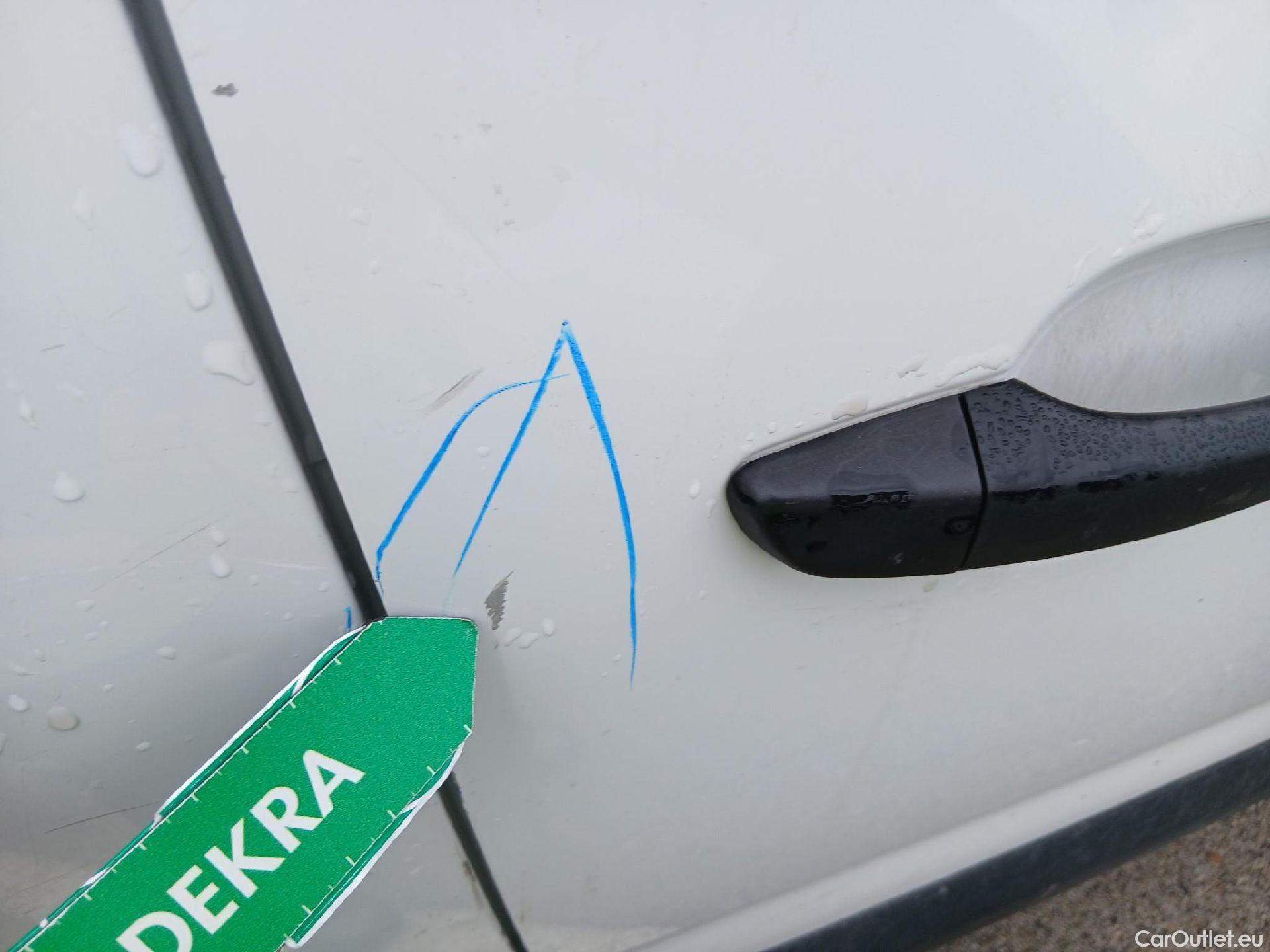  Peugeot  Partner PEUGEOT  / 2018 / 3P / furgón derivado de turismo Pro Standard 600kg BlueHDi 73kW #27