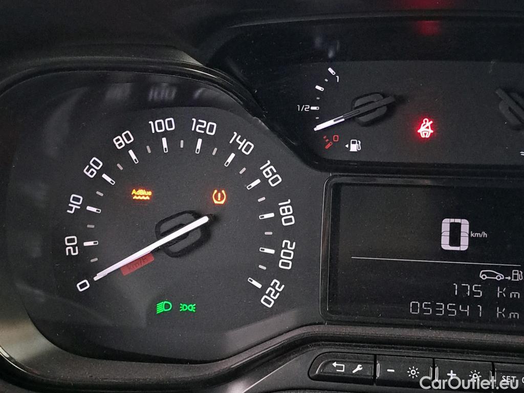  Citroen  Berlingo CITROEN  / 2018 / 4P / furgón derivado de turismo Talla M BlueHDi 100 #34