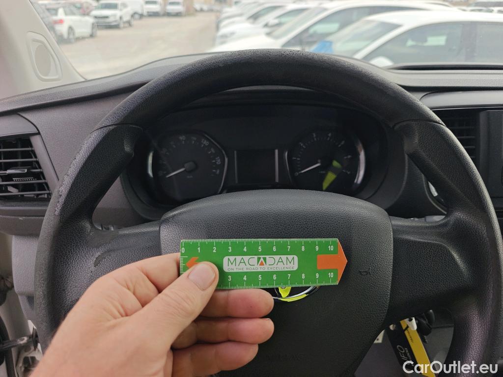  Toyota  Proace TOYOTA  / 2016 / 4P / furgón FU. MEDIO (L1) 2.0D 90kW COMFORT CARGA + #49