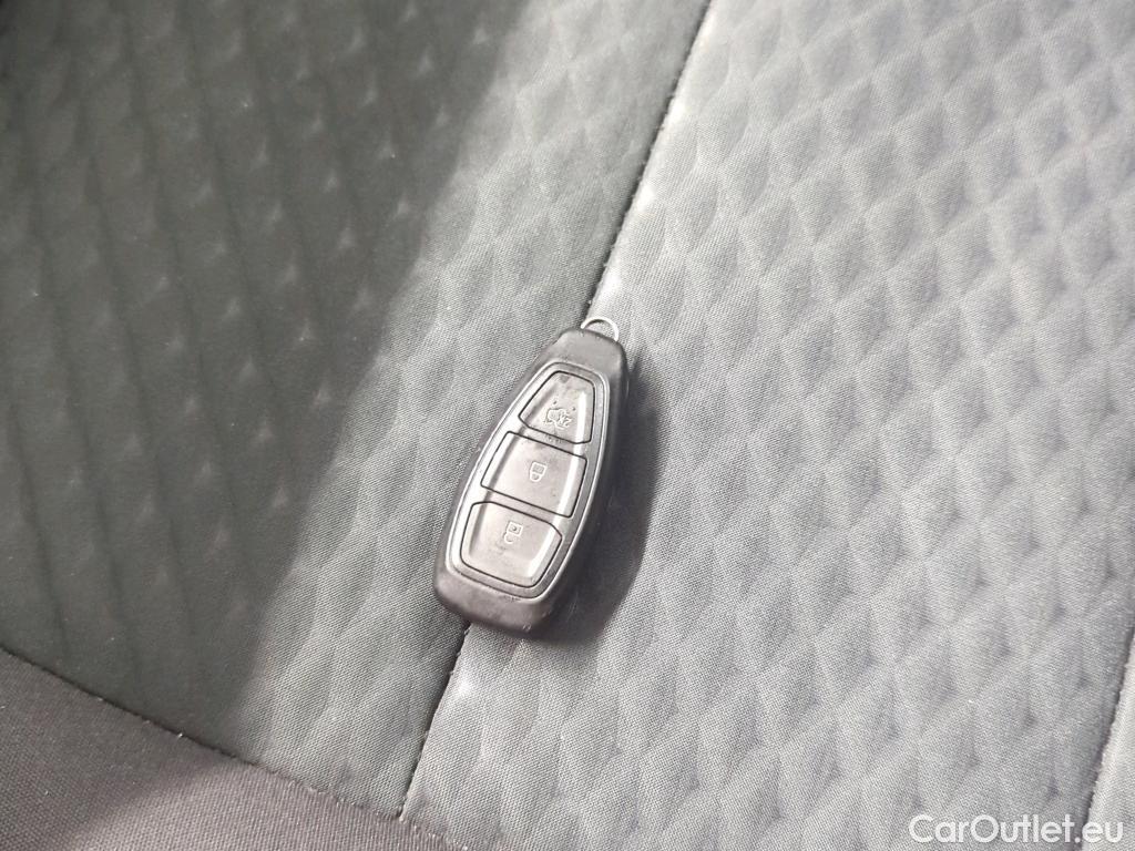  Ford  Kuga 2.5 Duratec FHEV 190CP Trend CVT AWD #3