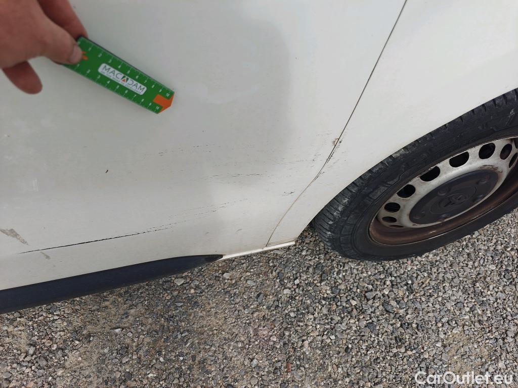  Toyota  Proace TOYOTA  / 2016 / 4P / furgón FU. MEDIO (L1) 2.0D 90kW COMFORT CARGA + #35