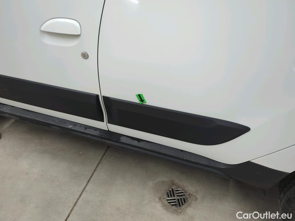  Dacia  Duster 1.5 Blue dCi 115CP Comfort 4WD #90