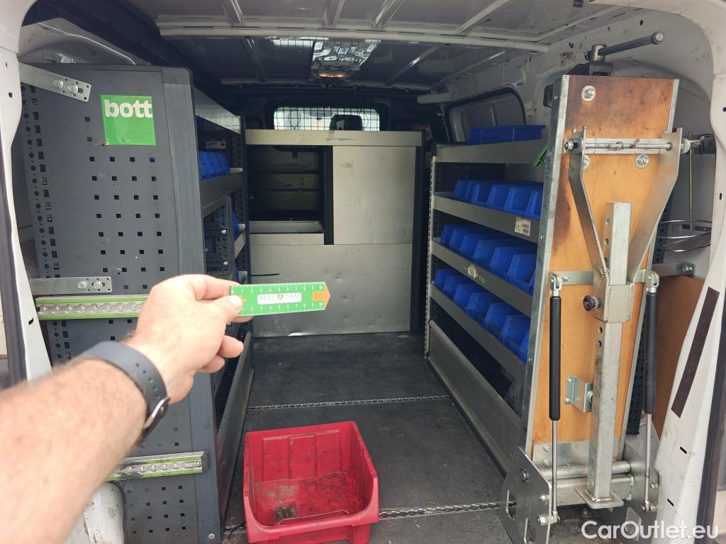  Toyota  Proace TOYOTA  / 2016 / 4P / furgón FU. MEDIO (L1) 2.0D 90kW COMFORT CARGA + #60