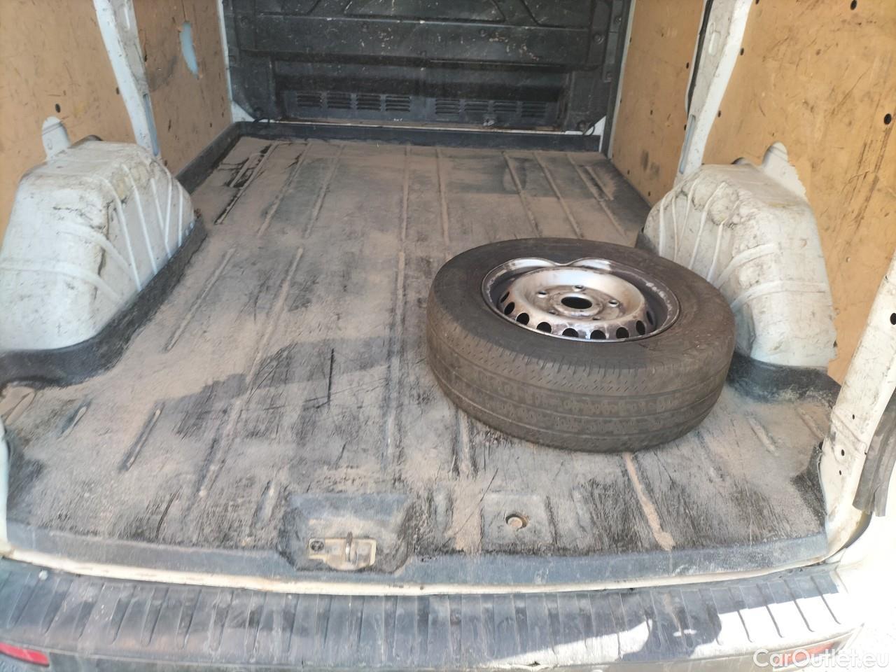  Ford  Transit  Custom Furgón 280 L1 Trend TDCi 105CV MT6 E6dT #60