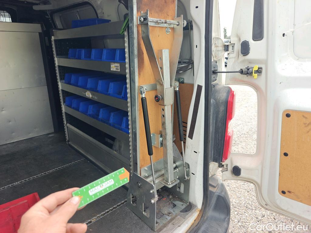  Toyota  Proace TOYOTA  / 2016 / 4P / furgón FU. MEDIO (L1) 2.0D 90kW COMFORT CARGA + #9