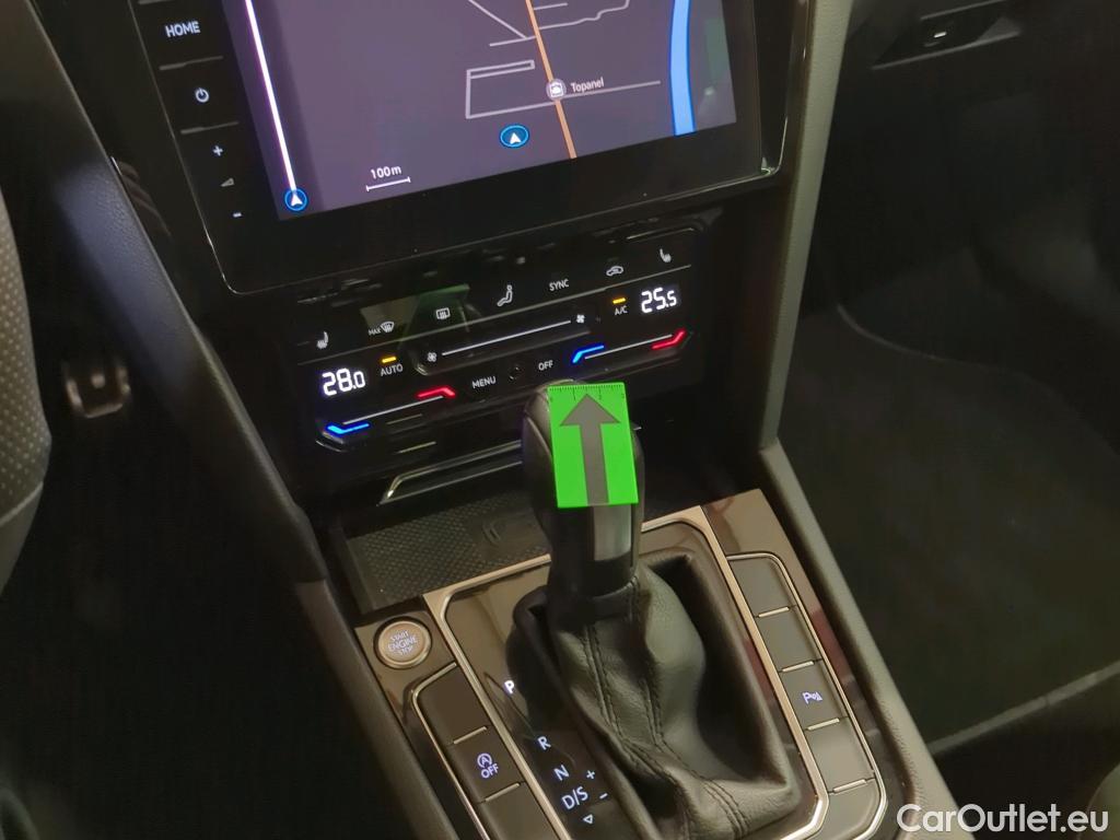  Volkswagen  Arteon Elegance 2.0 TDI 150 CP DSG #25