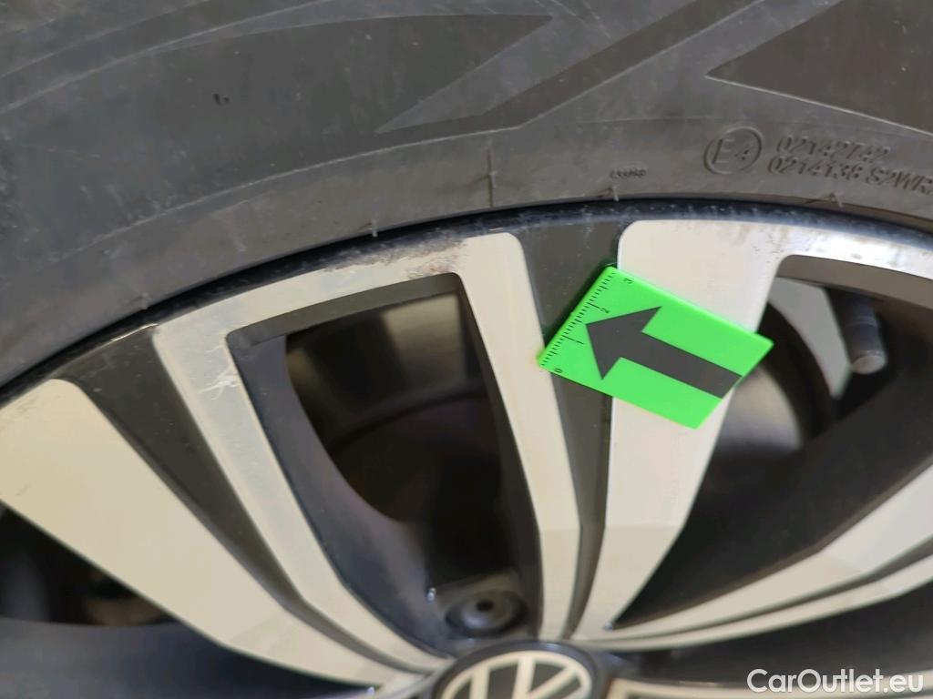  Volkswagen  Arteon Elegance 2.0 TDI 150 CP DSG #14