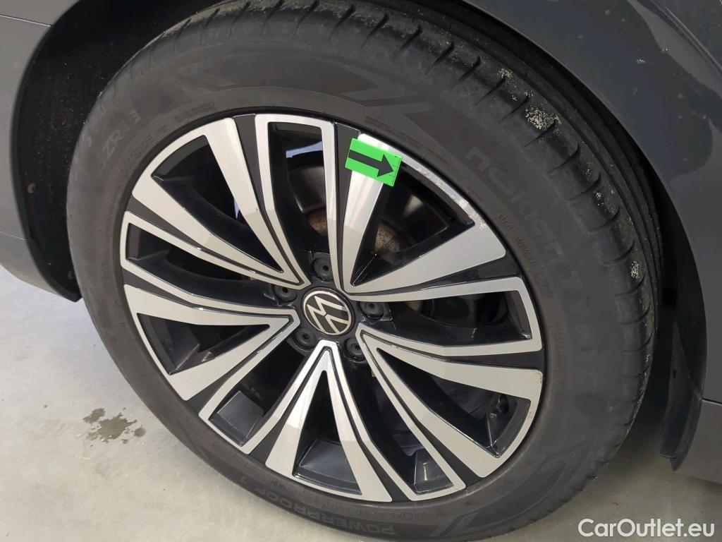  Volkswagen  Arteon Elegance 2.0 TDI 150 CP DSG #11