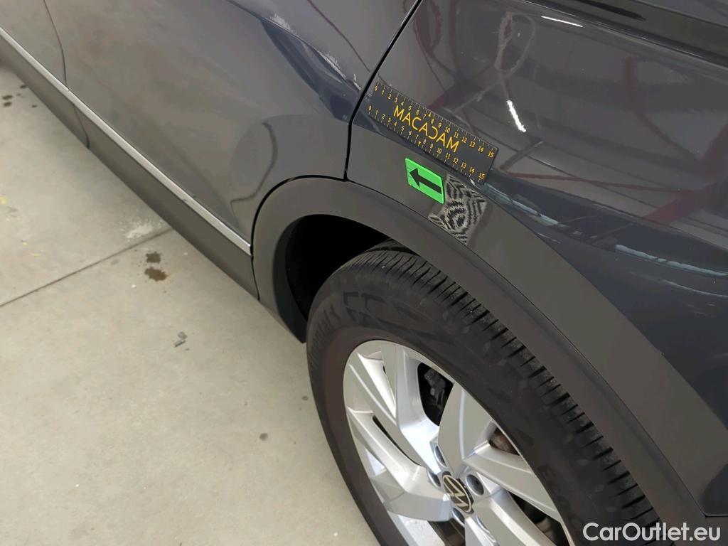  Volkswagen  Tiguan Elegance 2.0 TDI 200CP DSG 4Motion #31