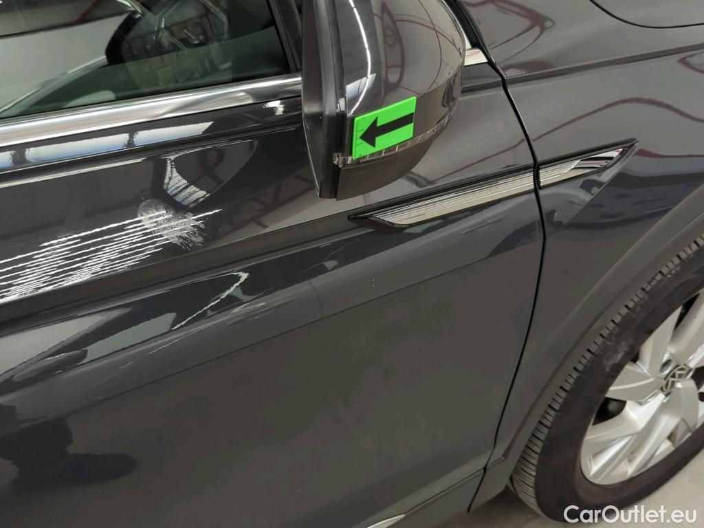  Volkswagen  Tiguan Elegance 2.0 TDI 200CP DSG 4Motion #25