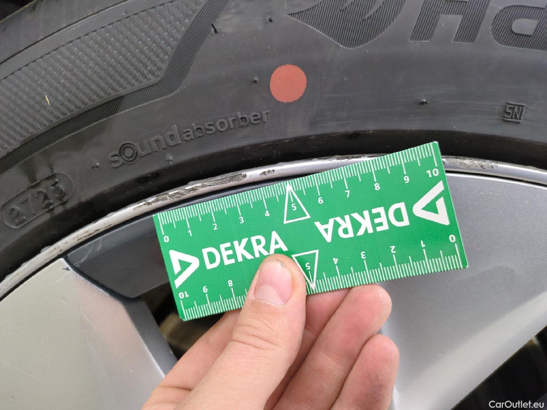  Tesla  Model Y TESLA  / 2021 / 5P / SUV RWD #10