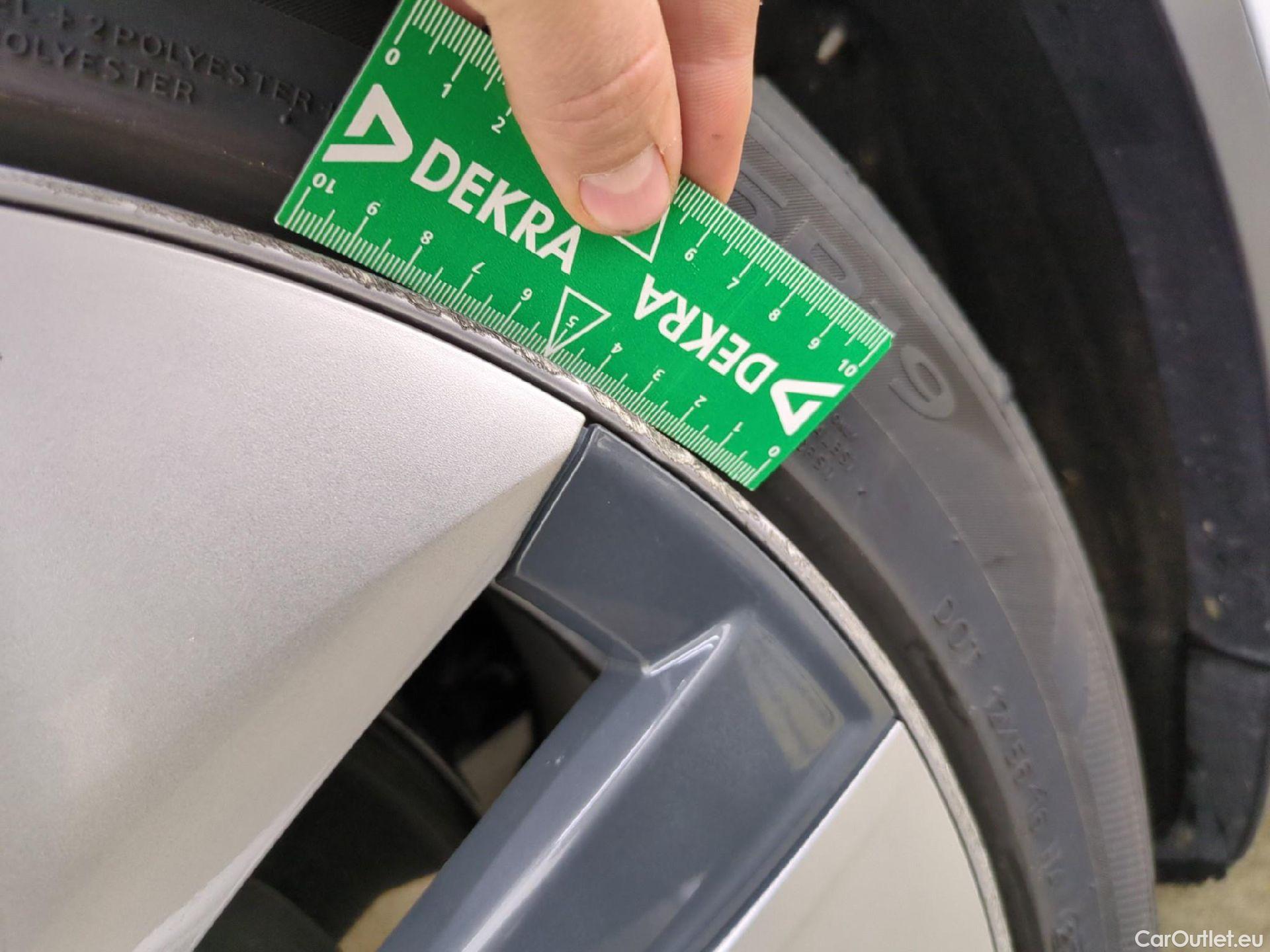  Tesla  Model Y TESLA  / 2021 / 5P / SUV RWD #21