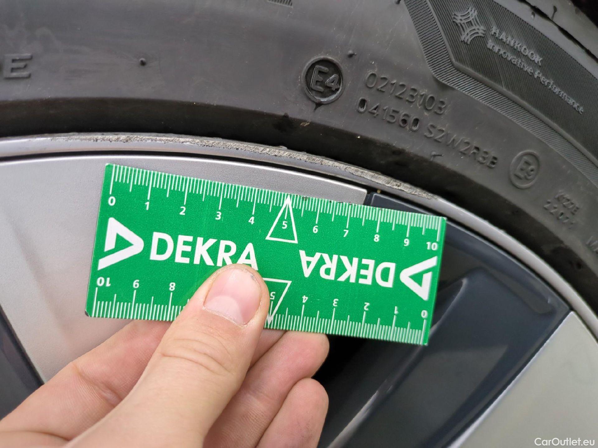  Tesla  Model Y TESLA  / 2021 / 5P / SUV RWD #17