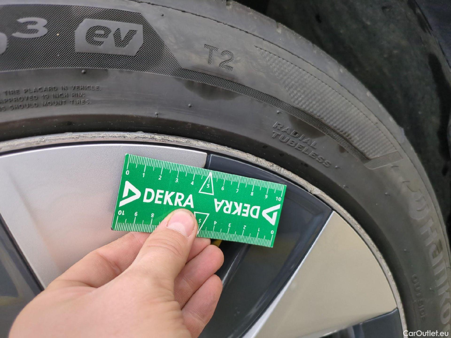  Tesla  Model Y TESLA  / 2021 / 5P / SUV RWD #4