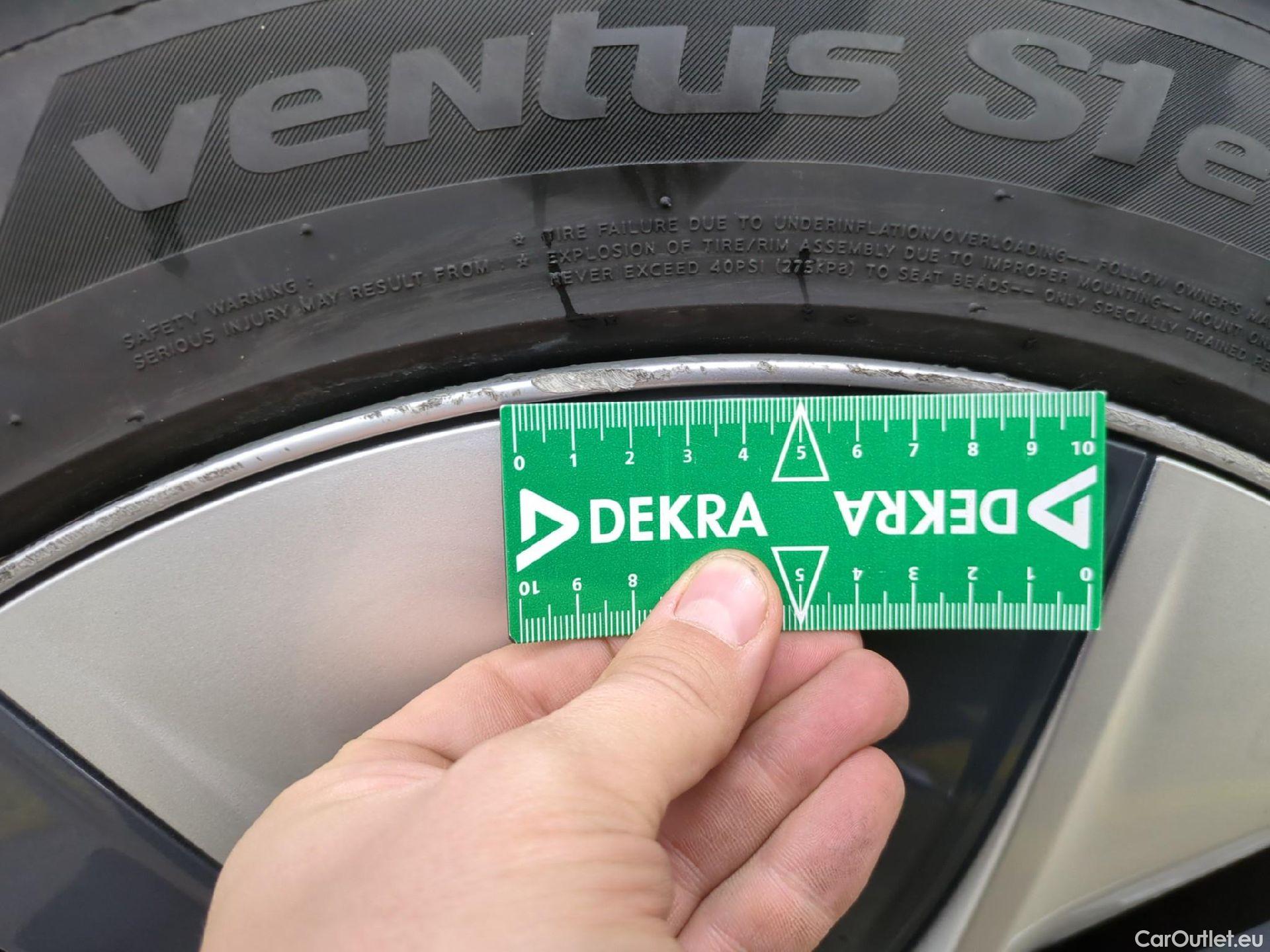  Tesla  Model Y TESLA  / 2021 / 5P / SUV RWD #1