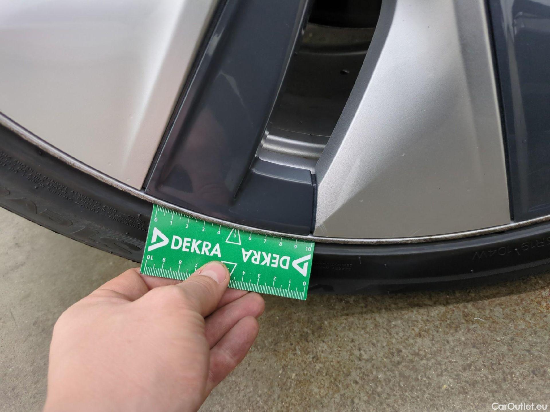  Tesla  Model Y TESLA  / 2021 / 5P / SUV RWD #20