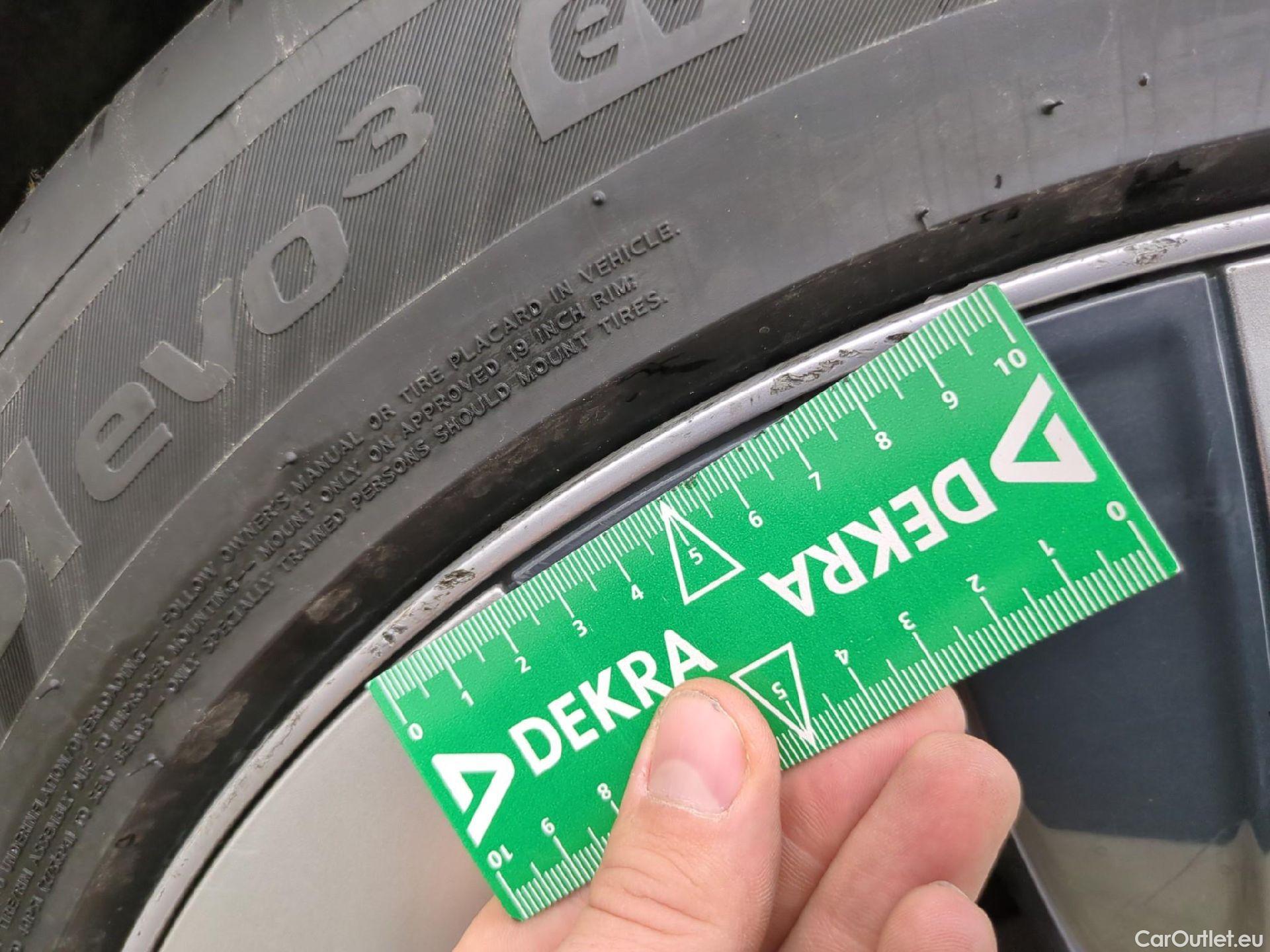  Tesla  Model Y TESLA  / 2021 / 5P / SUV RWD #14