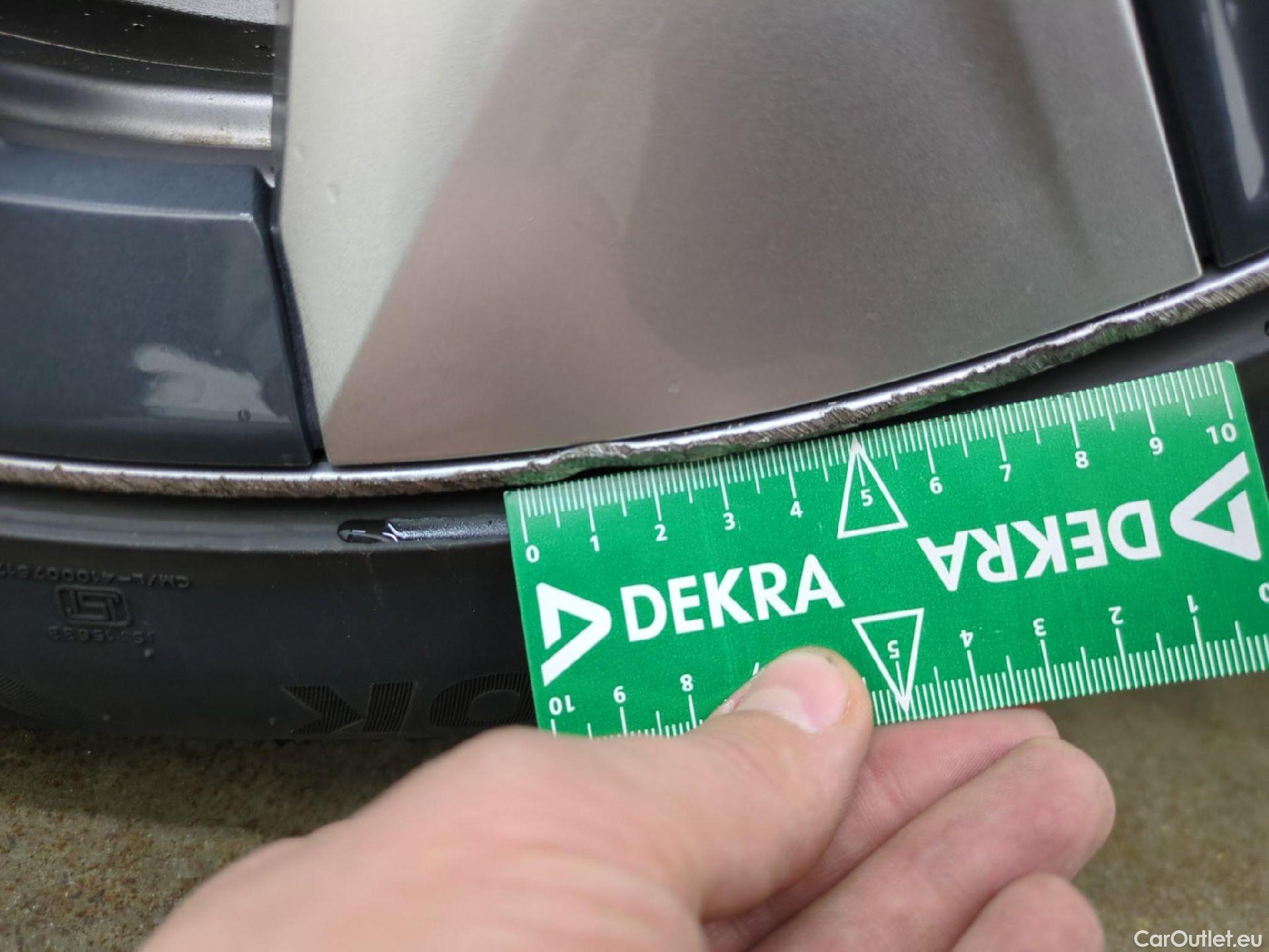  Tesla  Model Y TESLA  / 2021 / 5P / SUV RWD #24