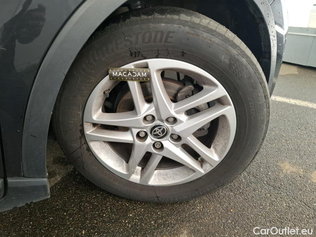  Toyota  C-HR TOYOTA  / 2016 / 5P / SUV 1.8 Hybride 122 Dynamic Business Stage A #4