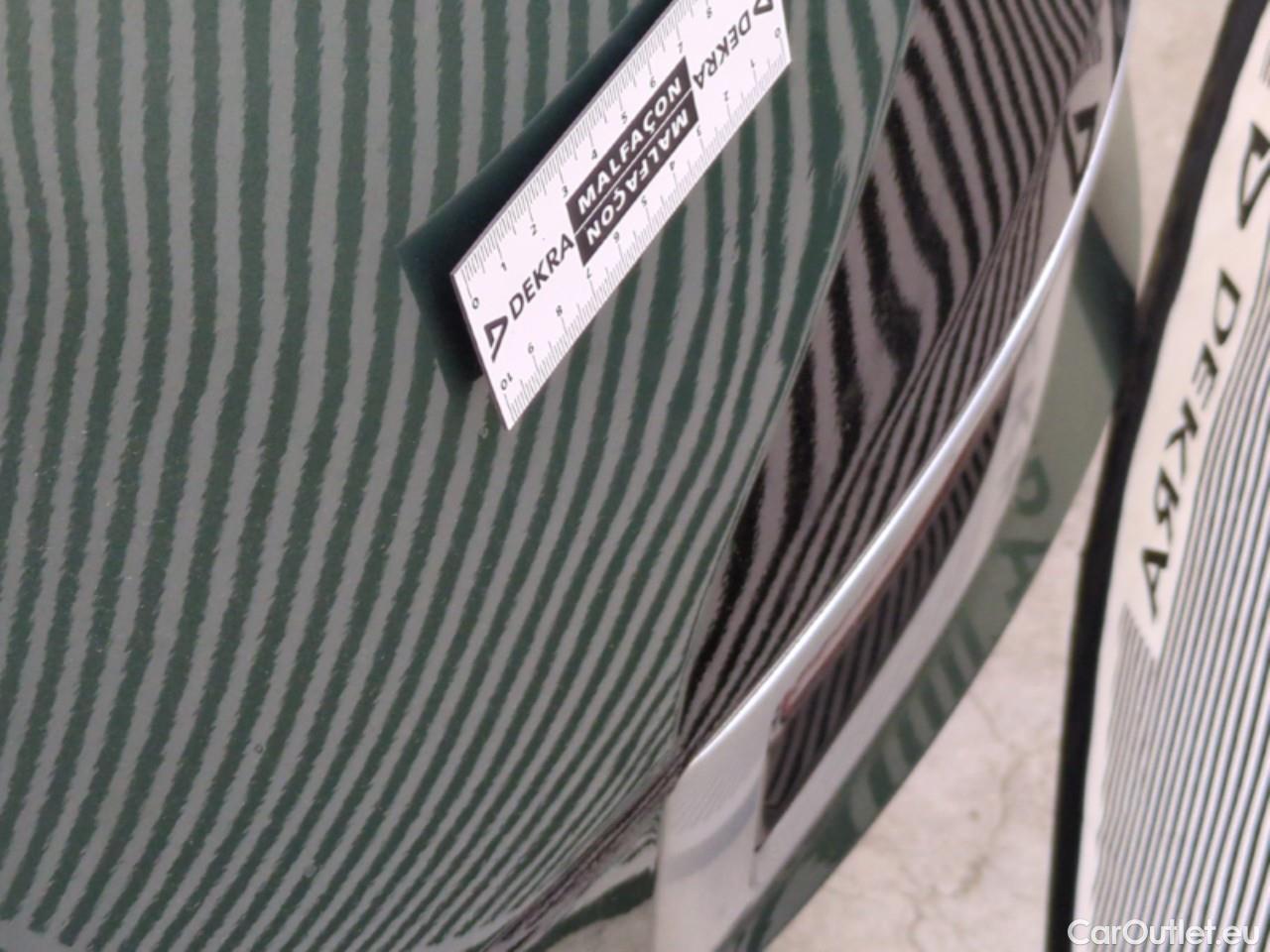  KIA  Sportage KIA  / 2021 / 5P / SUV 1.6 T-GDI 265 PHEV AUTO 4WD GT-L PREM BU #32