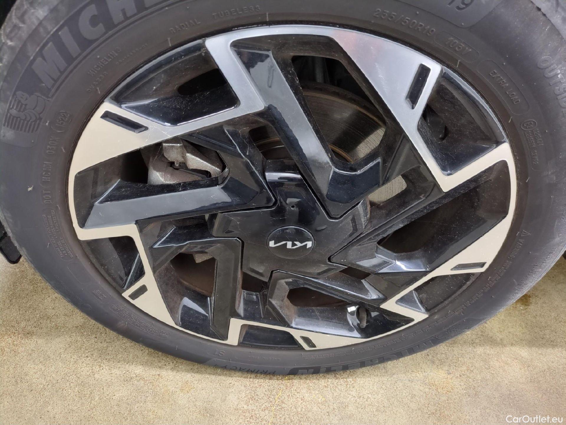  KIA  Sportage KIA  / 2021 / 5P / SUV 1.6 T-GDI 265 PHEV AUTO 4WD GT-L PREM BU #8