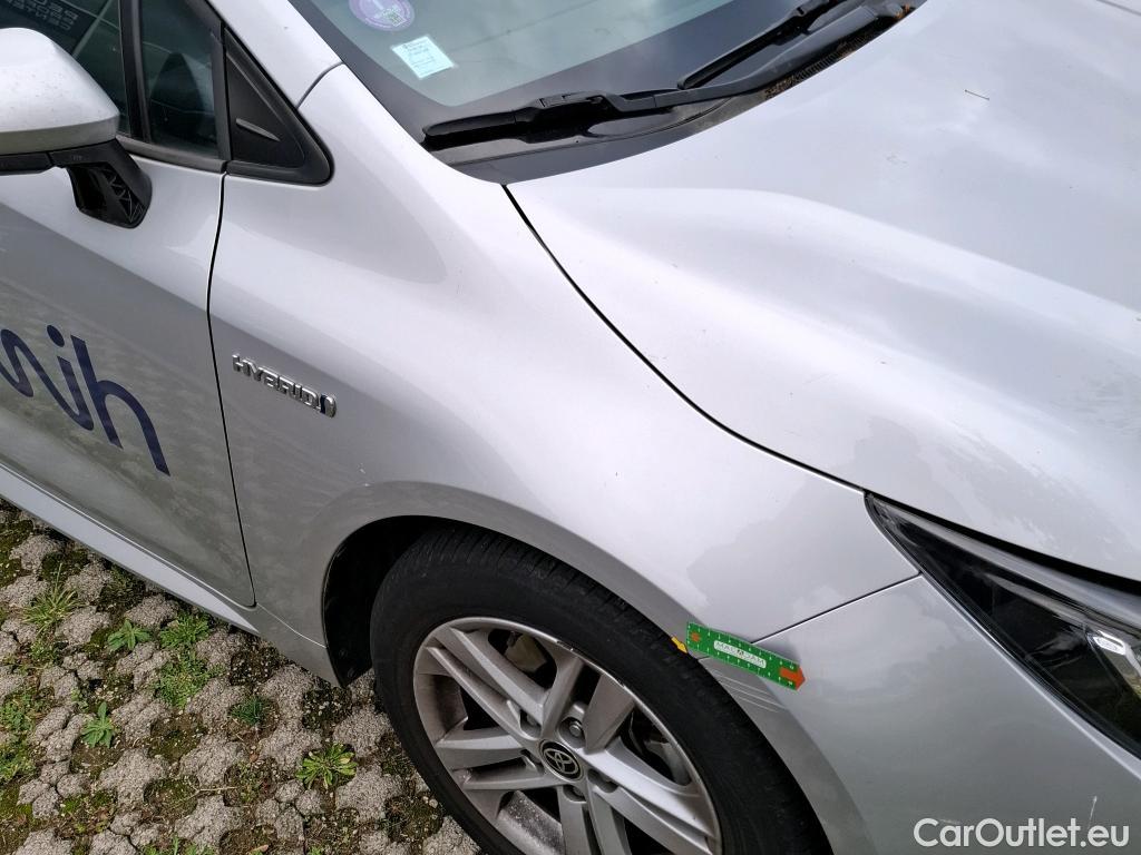  Toyota  Corolla TOYOTA  / 2018 / 5P / Berline Hybride 122h Dynamic Business Supp Lomb #26