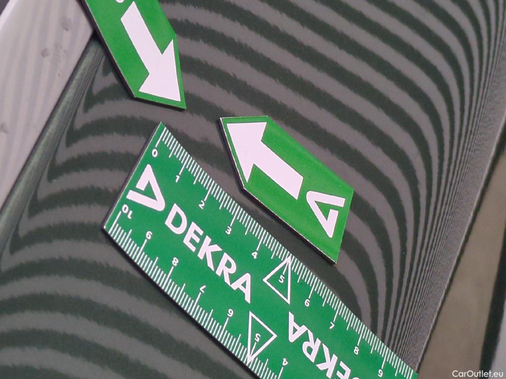  KIA  Sportage KIA  / 2021 / 5P / SUV 1.6 T-GDI 265 PHEV AUTO 4WD GT-L PREM BU #26