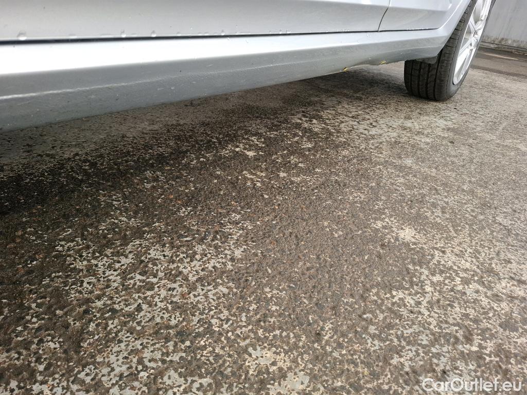  Renault  Megane RENAULT Mégane Berline  2020  5P  Berline Business TCe 115 FAP 21N #1