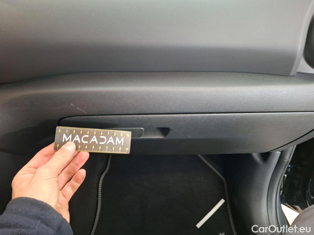  Hyundai  Konna HYUNDAI Kona / 2017 / 5P / SUV BEV 39KWH ELECTRIQUE 136CH BUSINESS #7