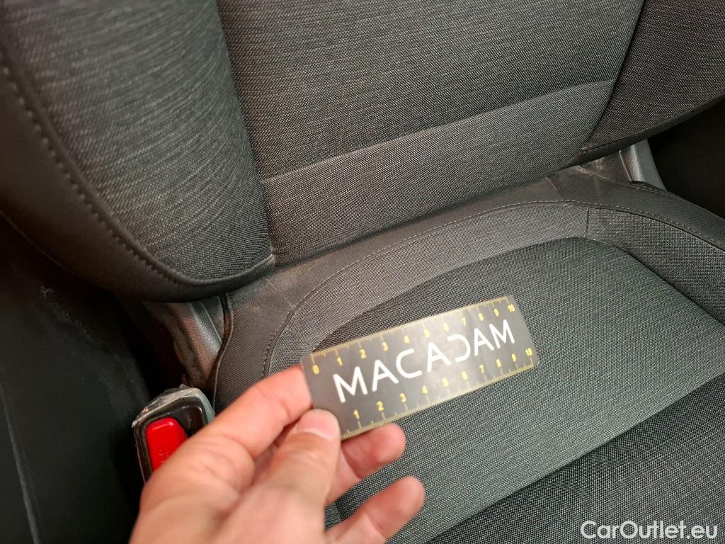  Hyundai  Konna HYUNDAI Kona / 2017 / 5P / SUV BEV 39KWH ELECTRIQUE 136CH BUSINESS #18