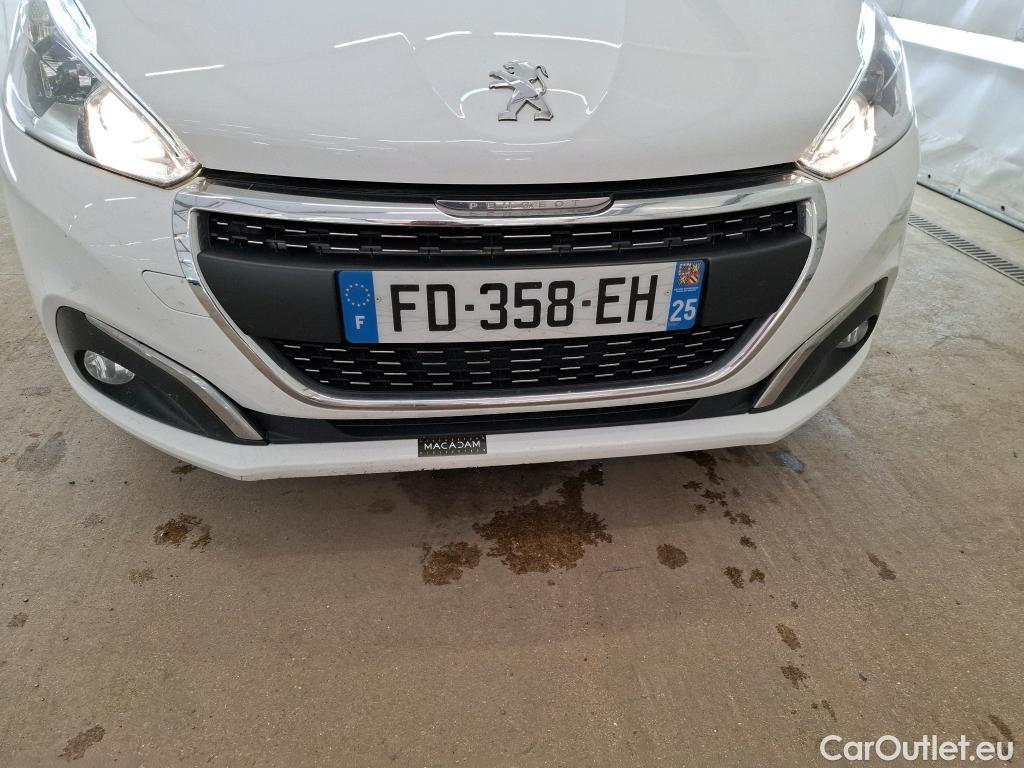  Peugeot  208  Signature 1.2 PureTech 80CV BVM5 E6dT #1