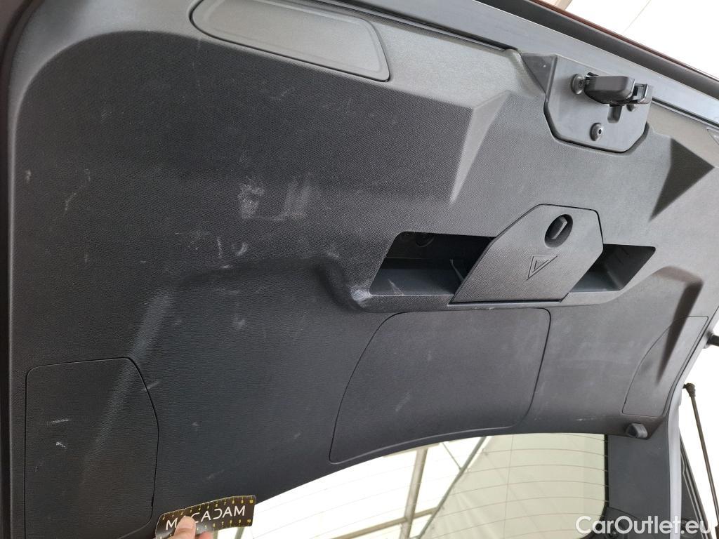  Peugeot  3008 PEUGEOT  / 2016 / 5P / SUV BlueHDi 130 S&S EAT8 ACTIVE BUSINESS #27