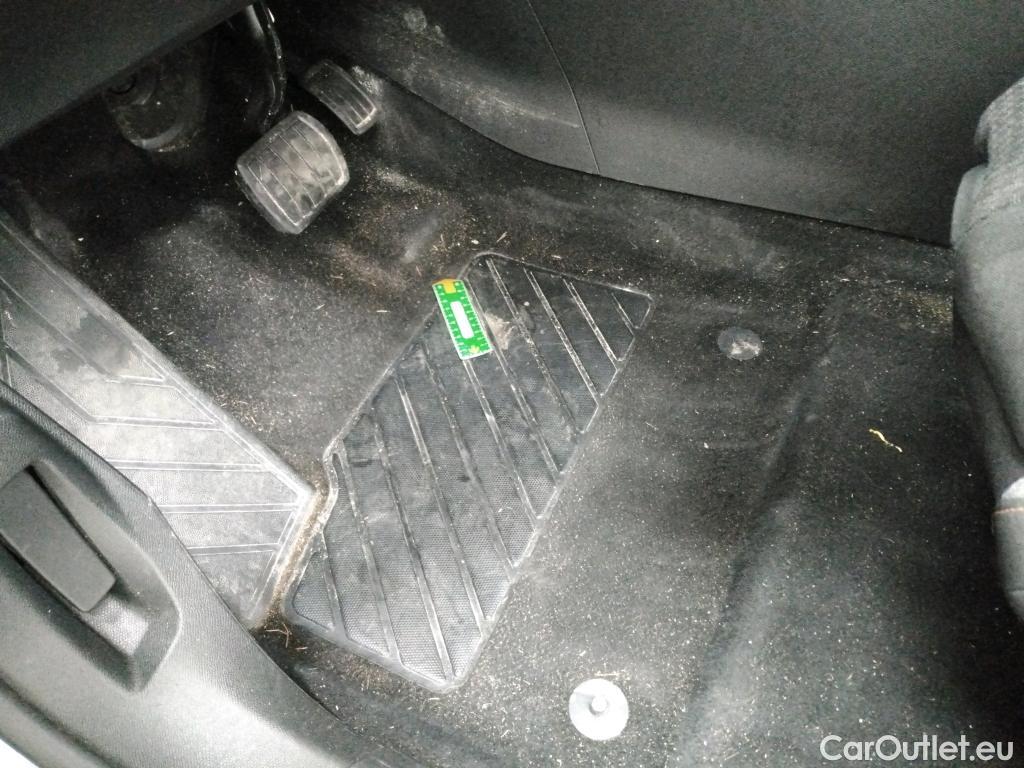  Peugeot  5008  Active Business 1.5 HDi 130CV BVA8 E6dT #52