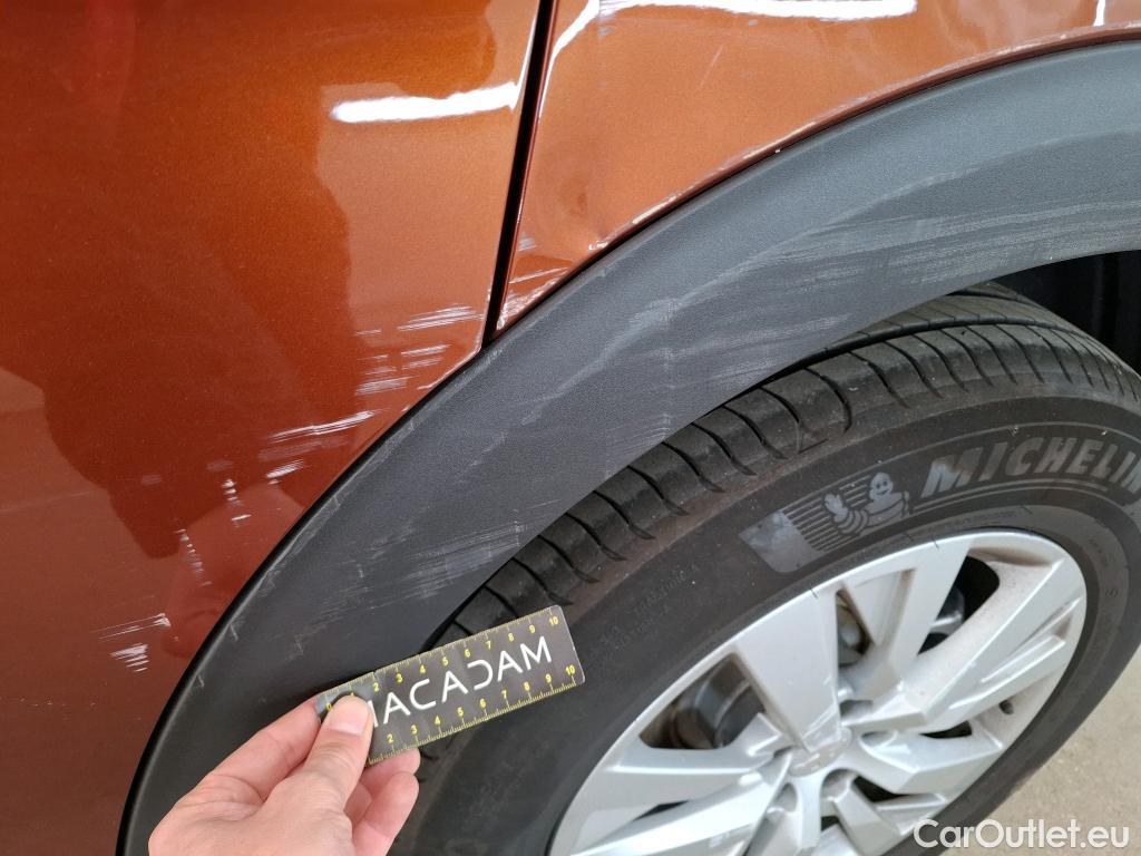  Peugeot  3008 PEUGEOT  / 2016 / 5P / SUV BlueHDi 130 S&S EAT8 ACTIVE BUSINESS #35